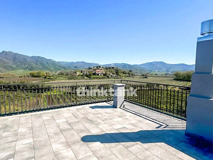 Casa quadrilocale in vendita in Verzella, Castiglione Di Sicilia