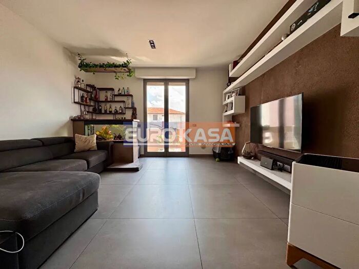 Appartamento quadrilocale in vendita in Via Carso, Madone