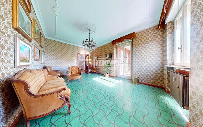 Appartamento con 6 locali in vendita in Via Don Giovanni Minzoni, Cuneo