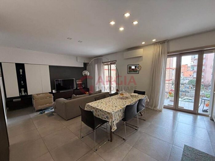 Appartamento trilocale in affitto in Via Fratelli Maristi, Maristi Ospedale, Giugliano in Campania