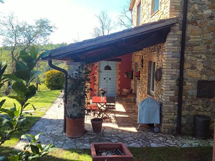 Casa con 6 locali in affitto in Colonnetta Di Prodo, Orvieto