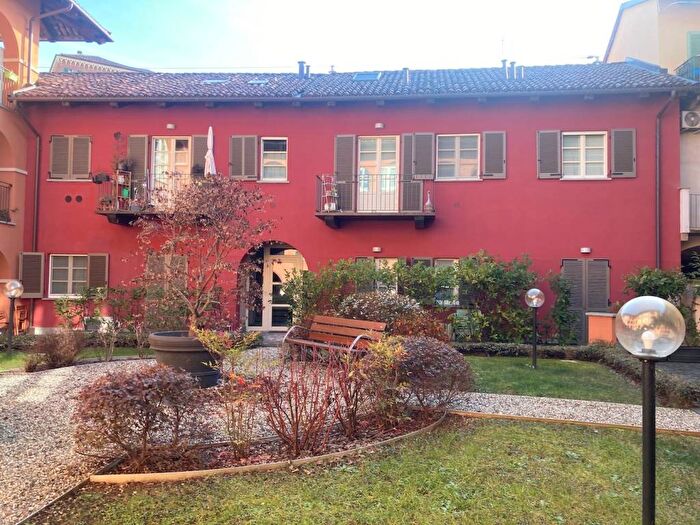 Appartamento quadrilocale in affitto in Via della Pace, Centro Storico, Chieri