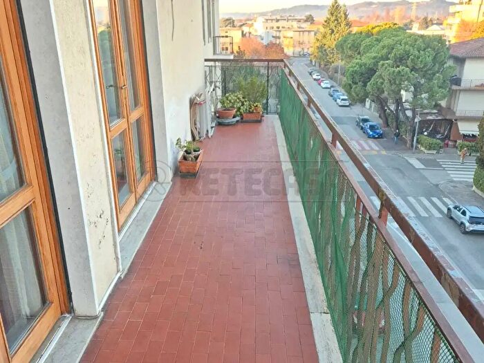 Appartamento quadrilocale in vendita in Viale Divisione Julia, Vicenza