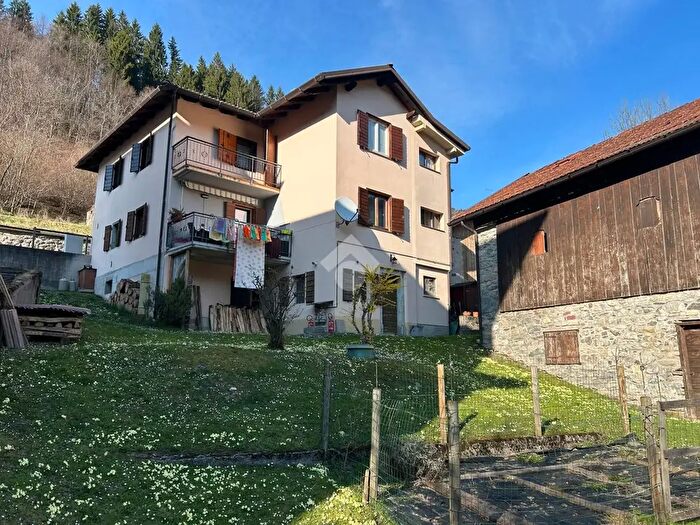 Appartamento bilocale in vendita in Via Dante, Treppo Ligosullo