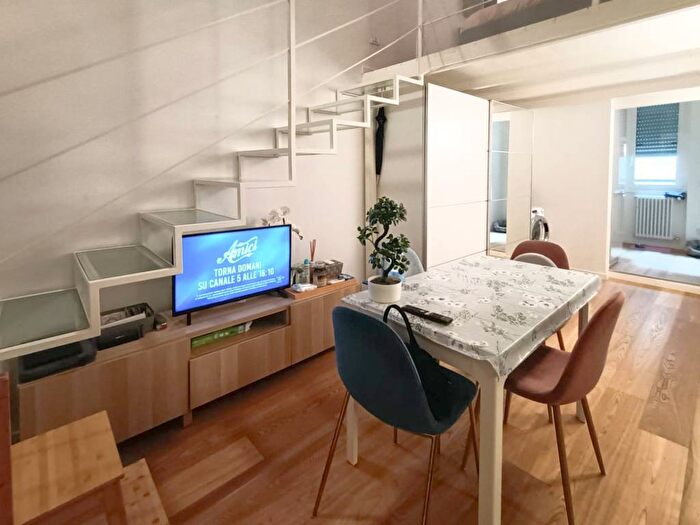 Appartamento bilocale in affitto in Via Rosolino Pilo, Porta Venezia, Milano