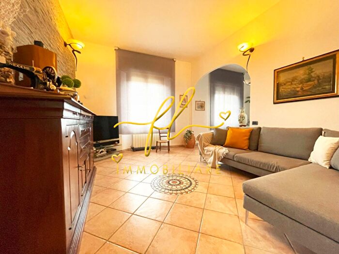 Appartamento quadrilocale in vendita in Castelnuovo Val Di Cecina