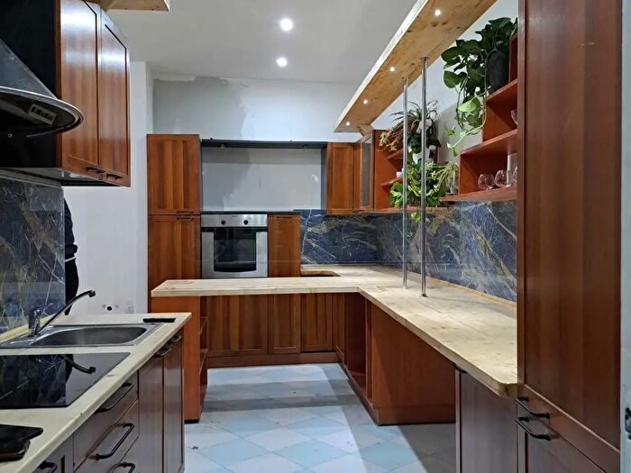 Appartamento con 5 locali in vendita in Via Milano, Vicenza