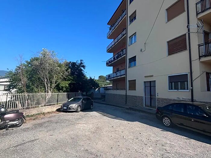 Appartamento quadrilocale in vendita in Contrada Guarassano, Cosenza