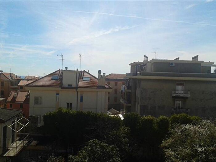 Appartamento trilocale in affitto in via don bosco, Centro, Varazze