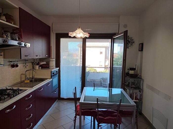Appartamento trilocale in vendita in Via Monte Lupone, Gionchetto, Latina