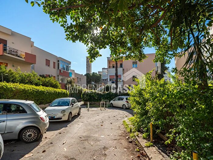 Appartamento trilocale in vendita in Via Toscana, Palermo