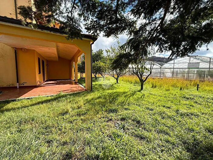 Casa con 8 locali in vendita in Cda Acquabianca, San Lucido