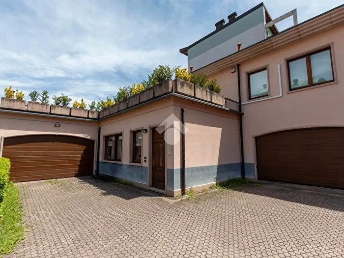 Casa quadrilocale in vendita in Via Amilcare Ponchielli, Bergamo