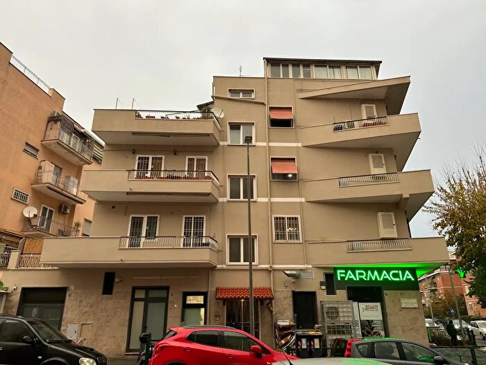 Appartamento quadrilocale in vendita in Via Giovanni Stefano Bonacossa, Roma