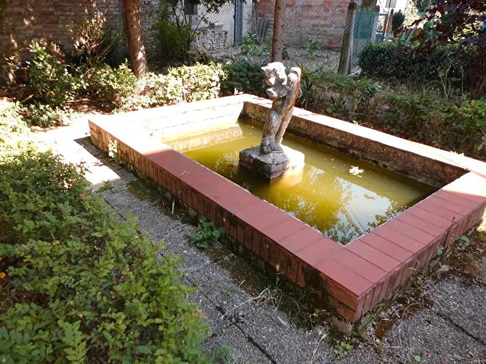 Casa con 10 locali in vendita in Castelbellino