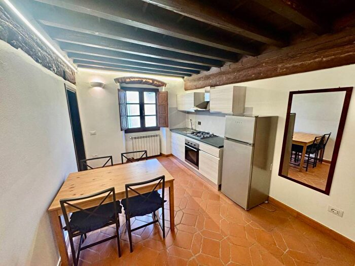 Appartamento bilocale in affitto in Via della Burella, Signoria Uffizi, Firenze