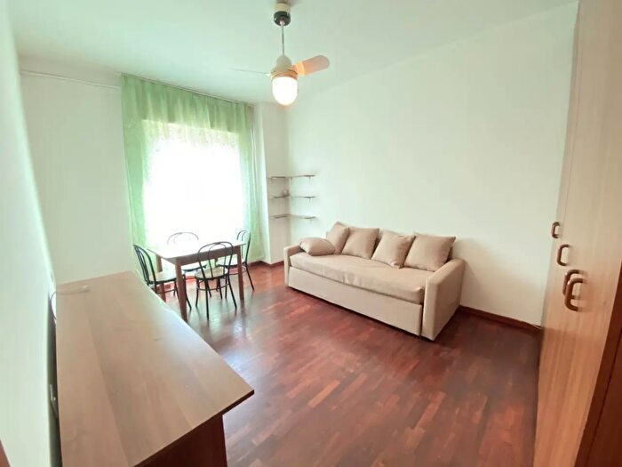 Appartamento monolocale in affitto in Via Giacinto Bruzzesi, Milano