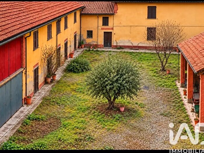 Casa con 9 locali in vendita in Via XX Settembre, Langosco