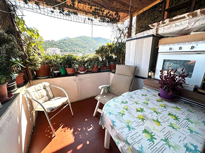 Appartamento con 5 locali in vendita in Via Roma, Albenga