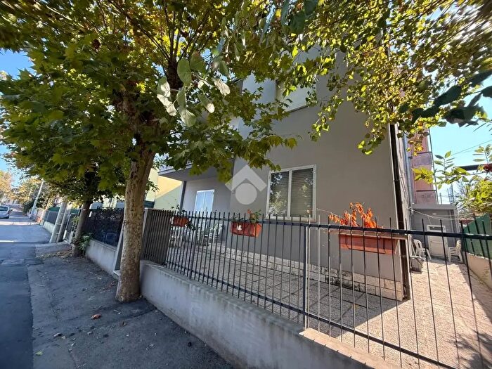 Appartamento quadrilocale in vendita in Viale Giacosa, Riccione