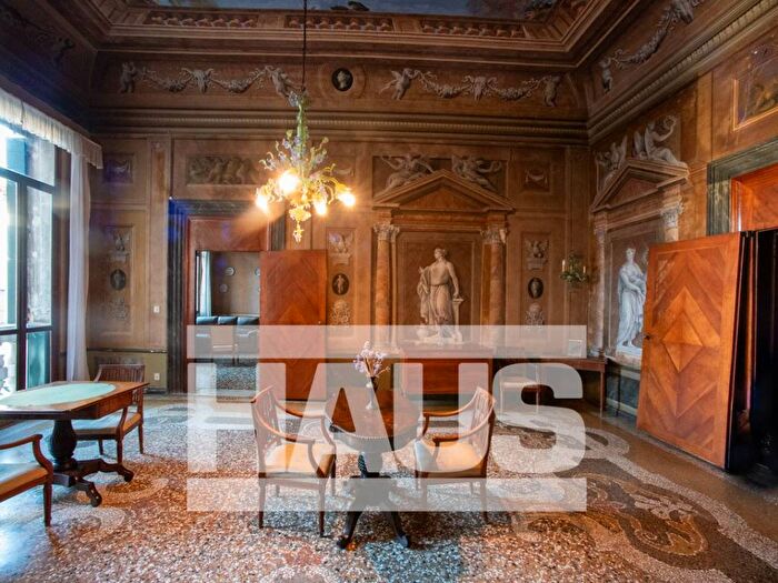 Appartamento con 6 locali in affitto in Cannaregio, Santi Apostoli San Canciano, Venezia