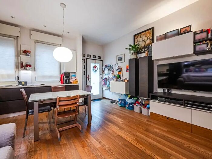 Appartamento quadrilocale in vendita in Via Sciesa, Bologna