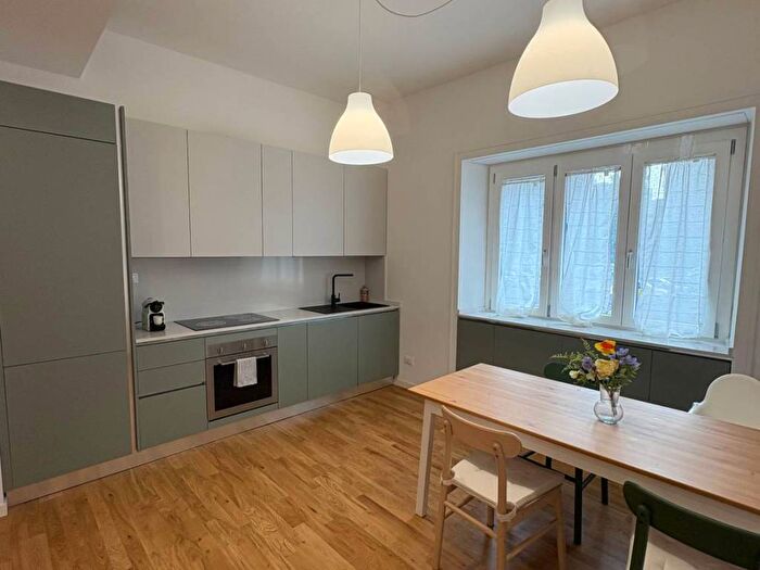 Appartamento trilocale in affitto in Via Amedeo dAosta, Città Studi, Milano