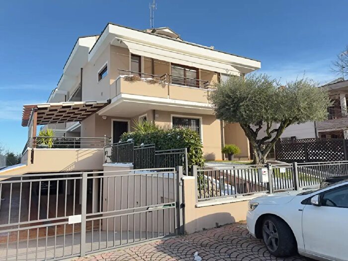 Appartamento con 6 locali in vendita in Via Campone Sala, Cesenatico