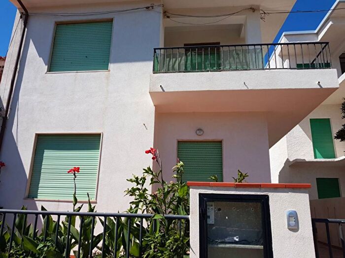 Appartamento trilocale in affitto in Via Spine Sante, Centro, Barcellona Pozzo di Gotto
