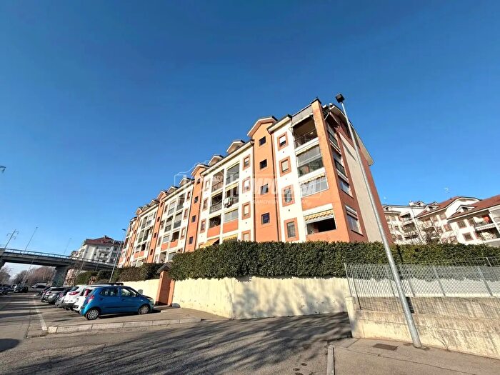 Appartamento trilocale in vendita in Viale dei Parchi, Nichelino