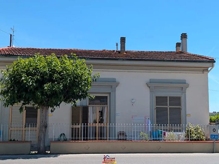 Casa con 10 locali in vendita in Cerreto Guidi
