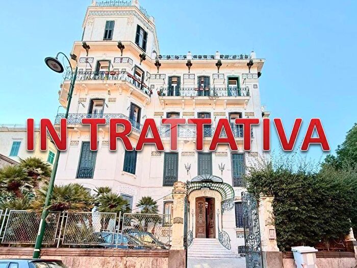 Appartamento bilocale in affitto in Via Salita Del Casale, Marechiaro, Napoli