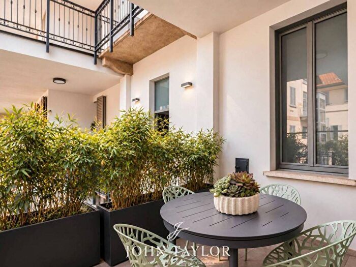 Appartamento con 5 locali in affitto in Piazza San Babila, Duomo, Milano