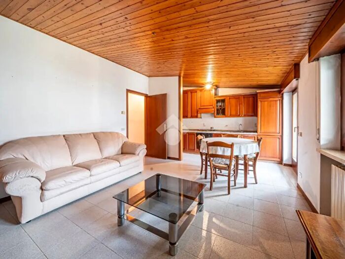 Appartamento trilocale in vendita in Via Cesare Battisti, Badia Calavena