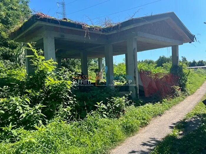 Casa trilocale in vendita in Via del Fescione, Massa