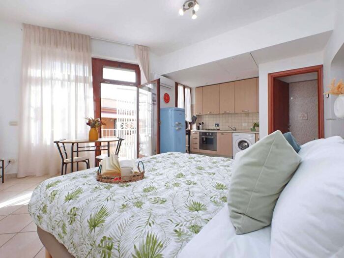 Appartamento monolocale in affitto in Piazza G Battista Grassi, Fiumicino Paese, Fiumicino