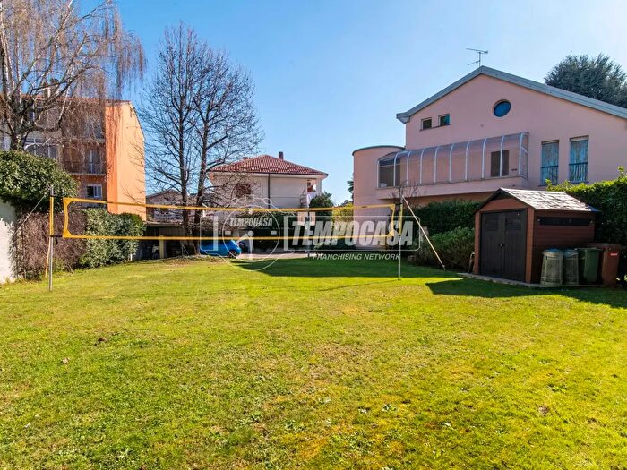 Casa trilocale in vendita in Via Ferioli, Saronno