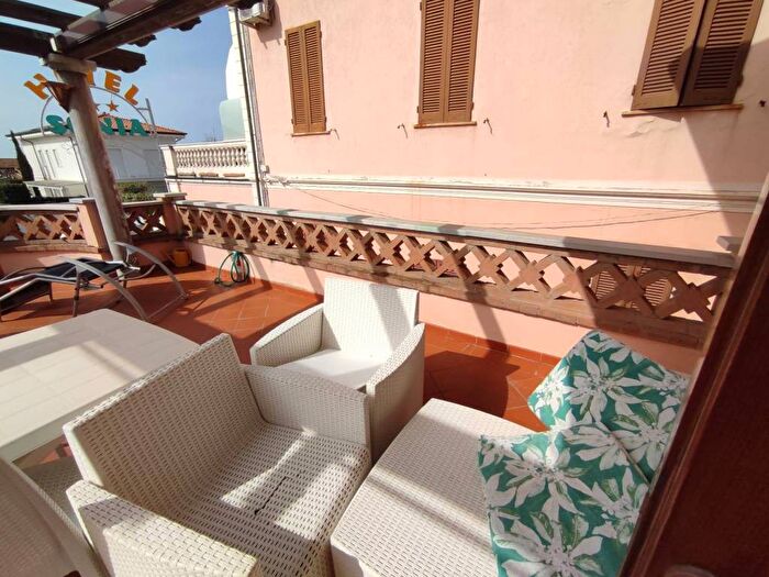 Appartamento quadrilocale in affitto in Centro, Forte dei Marmi