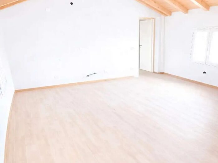 Appartamento trilocale in vendita in Piazza Roma, Bagnolo Cremasco