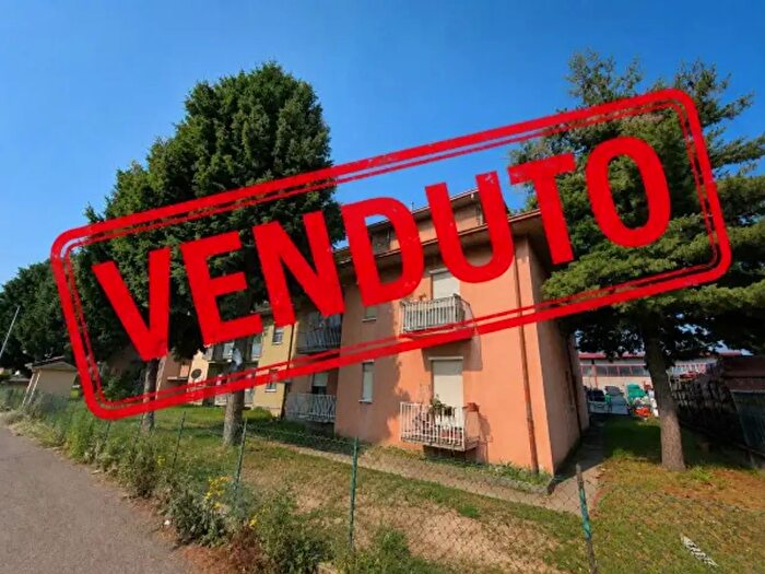 Appartamento trilocale in vendita in Via Industriale dell'Isola, Chignolo D'Isola