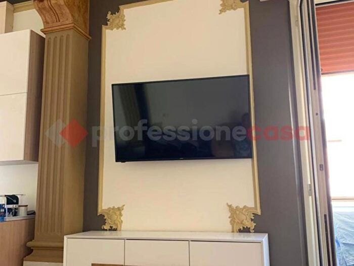 Appartamento trilocale in affitto in via arcovito, Centro Storico, Reggio Calabria