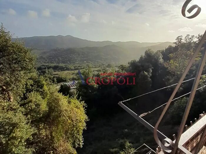 Appartamento trilocale in vendita in Viale dItalia, Tolfa