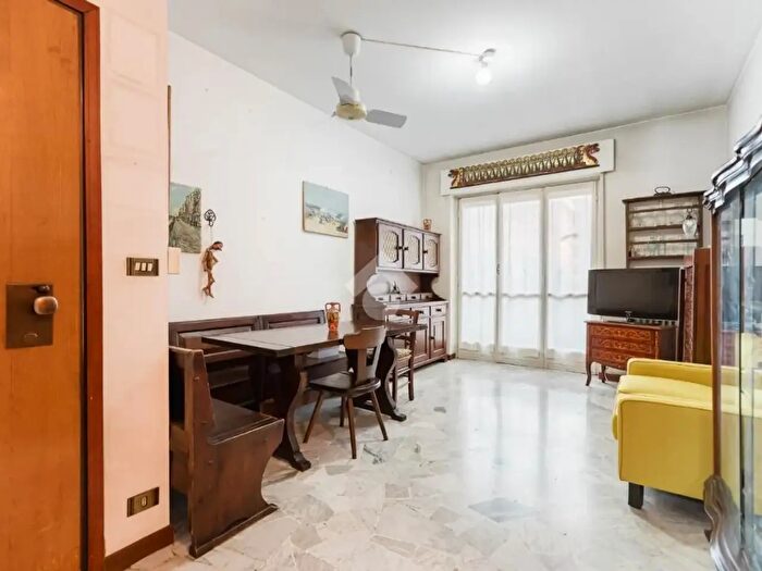 Appartamento trilocale in vendita in Via Custoza, Sesto San Giovanni