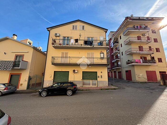 Appartamento trilocale in vendita in Via Verga, CoriglianoRossano