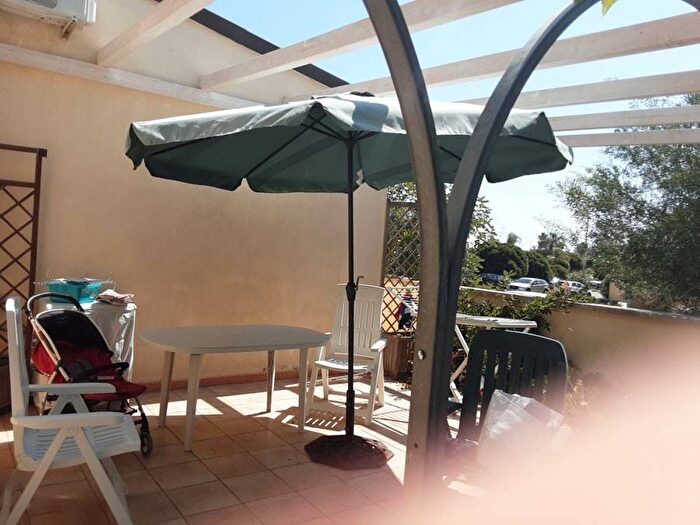 Appartamento trilocale in affitto in Viale dei Pashà, Melendugno