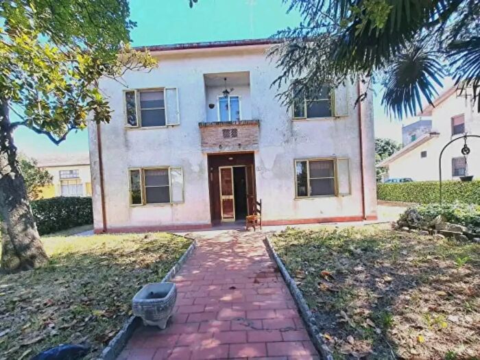 Casa con 6 locali in vendita in Via Caseggiato, Copparo