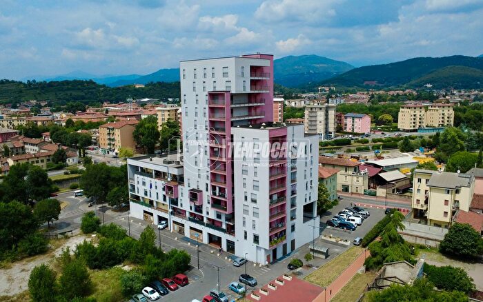 Appartamento trilocale in vendita in Via Milano, Brescia