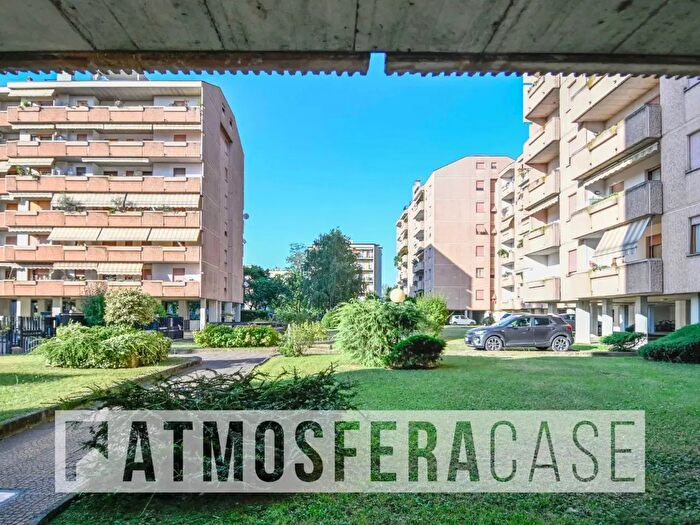Appartamento trilocale in vendita in Via Giuseppe Mangili, Bergamo
