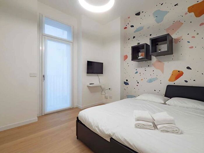 Appartamento trilocale in affitto in Via Errico Petrella, Buenos Aires, Milano