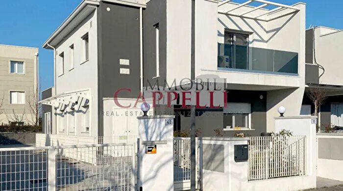Appartamento trilocale in vendita in Via Italo Calvino Forlimpopoli, Forlimpopoli